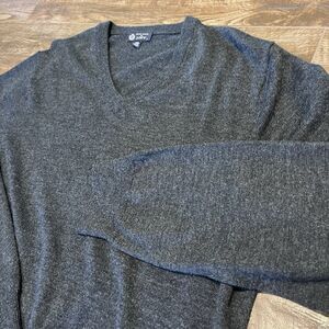 J Crew Sweater Mens Large Gray  100% Italian Merino Wool Pullover V Neck Shirt